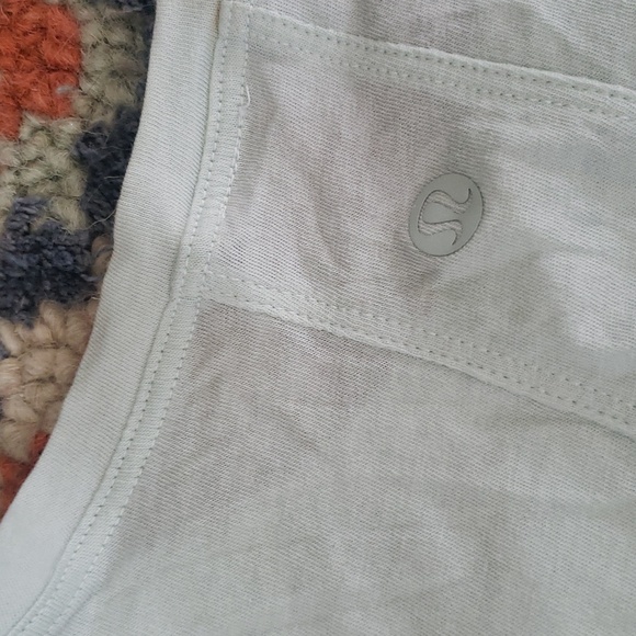 Lululemon size 4 Muscle Love cropped top - Picture 11 of 11